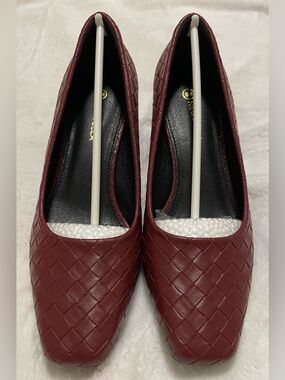 Woven Square-Toe Burgundy Women’s Flats